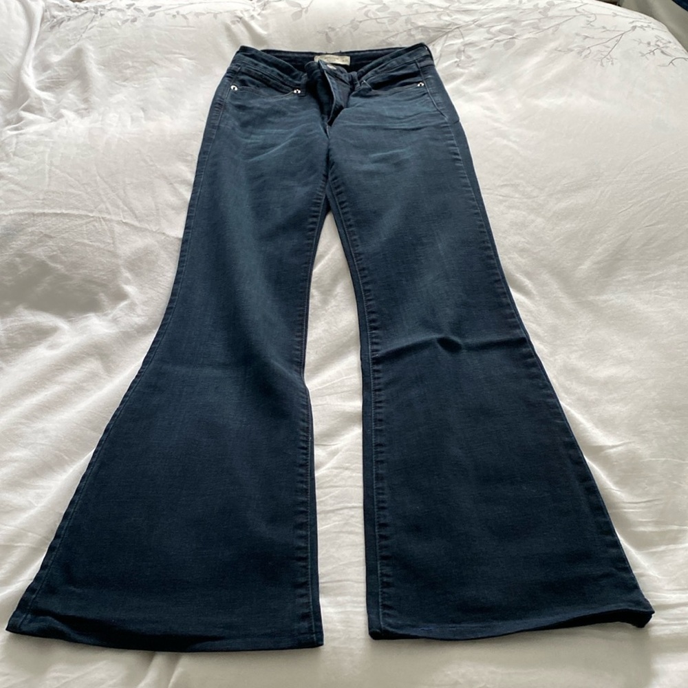 A&F Flared Denim. Size 26